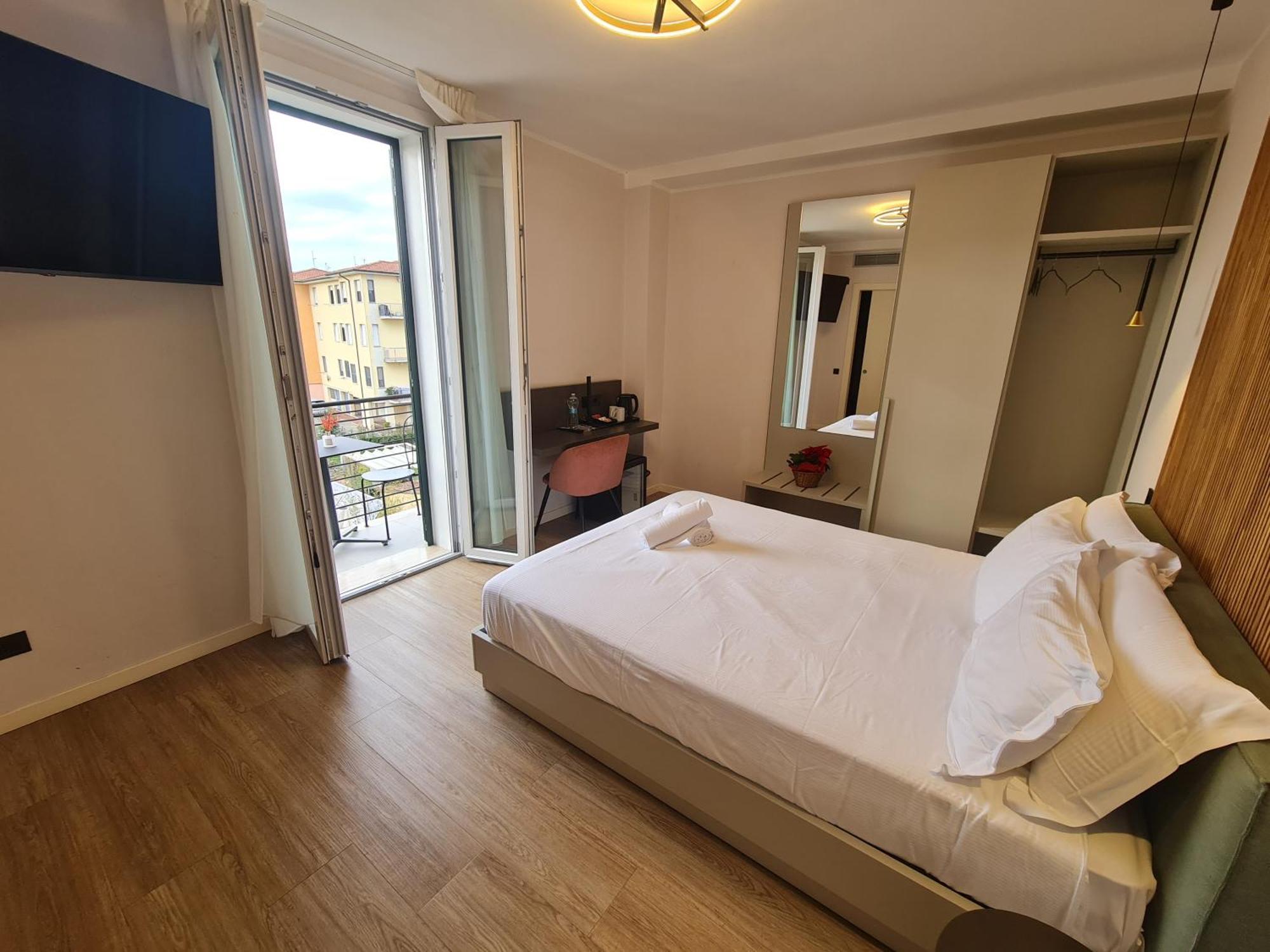 Hotel Miratorre Superior Pisa Esterno foto